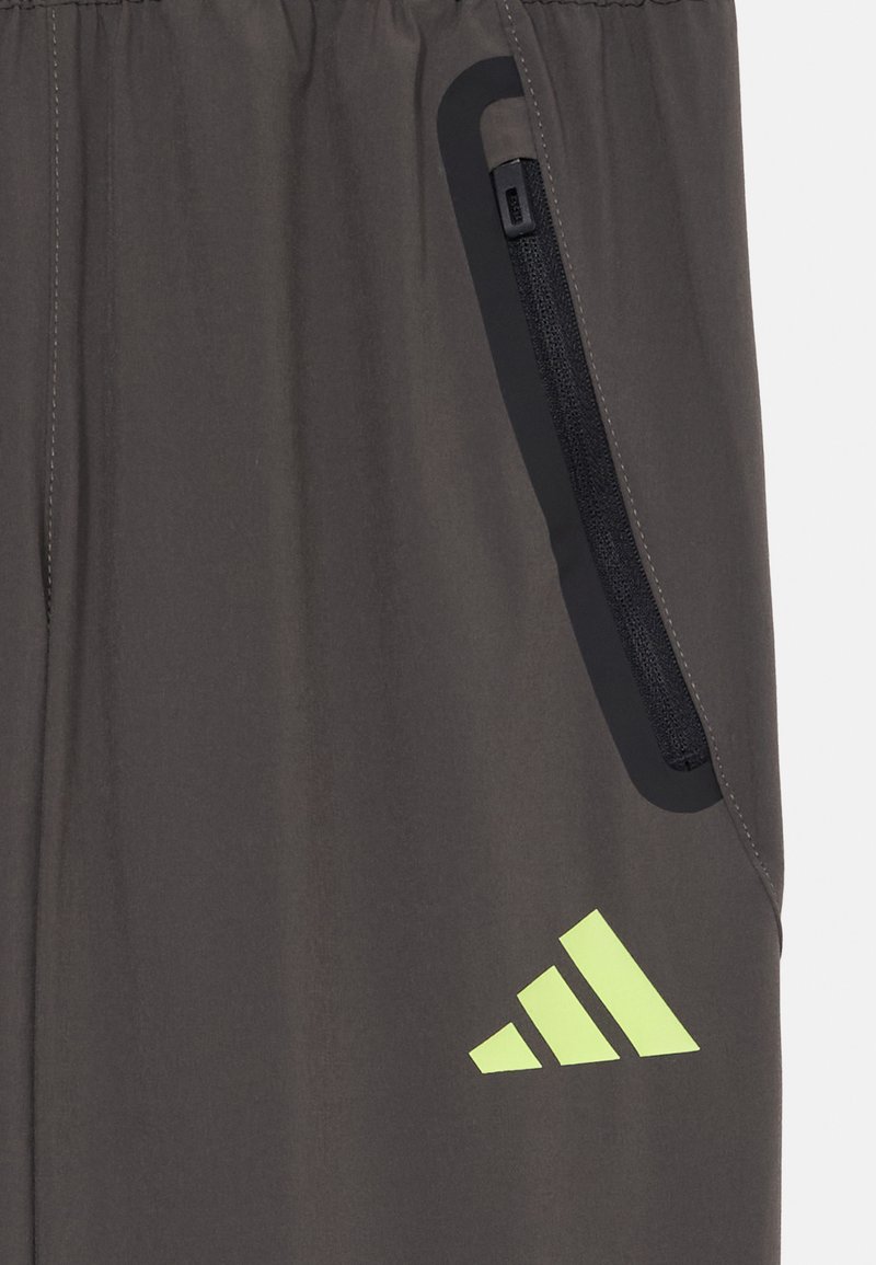 adidas Performance REAL MADRID COMPETITION TRAVEL PANT KIDS UNISEX