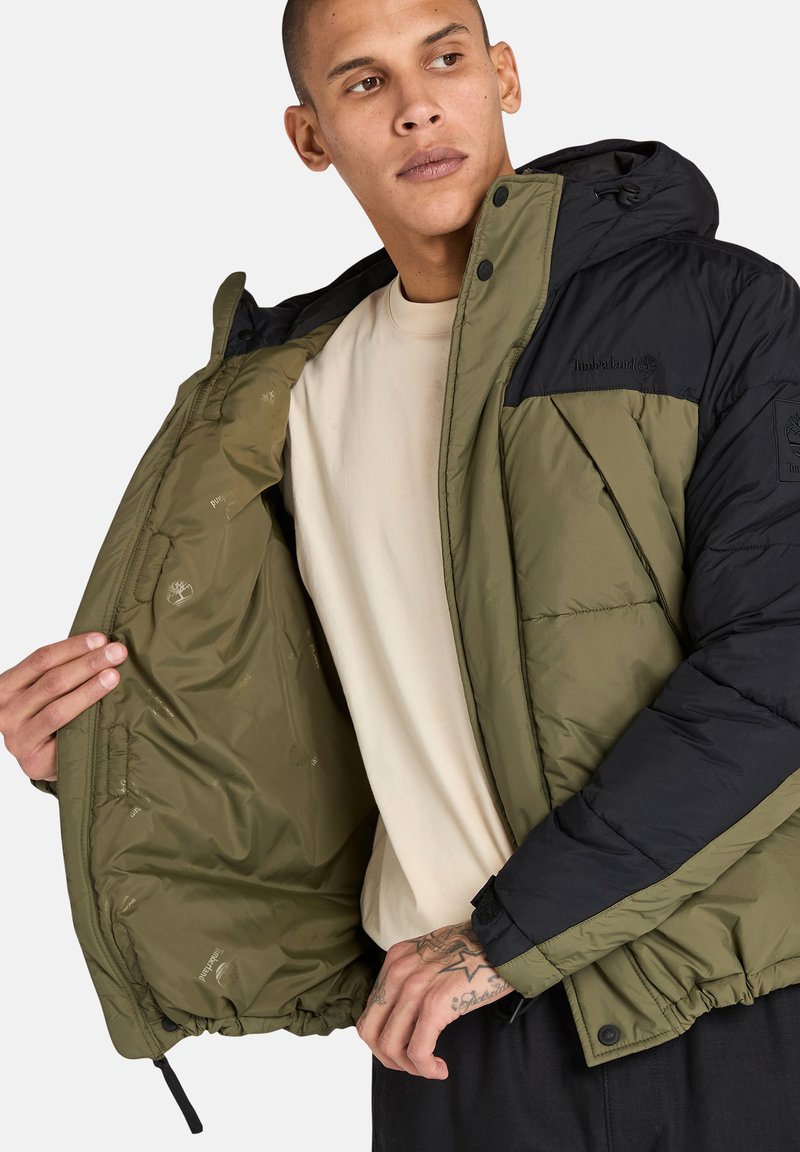 Timberland DURABLE WATER REPELLENT PUFFER JACKET - Zimní bunda - green black