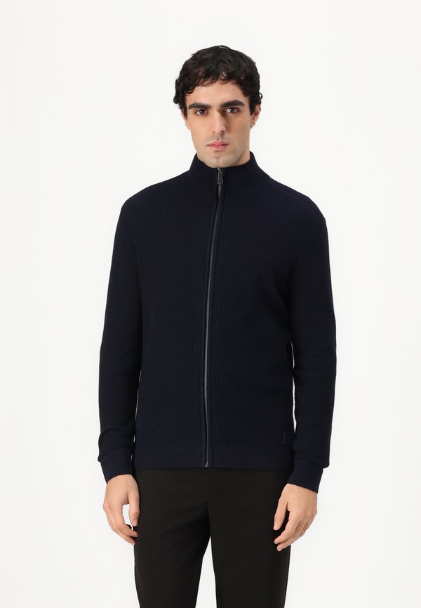 STRUCTURED JACKET - Strickjacke