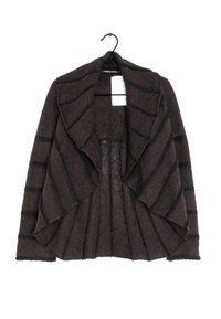 Brunstickad cardigan med svarta horisontella ränder. Har en öppen front, draperad krage och ribbad struktur på ärmar och nederkant.