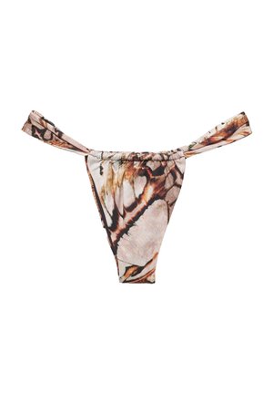 Dół od bikini w kształcie trójkąta z abstrakcyjnym wzorem w odcieniach brązu, beżu i czerni oraz wiązanymi po bokach paskami na białym tle.