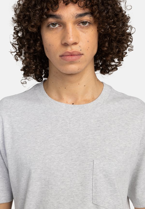 POCKET LABEL  - Basic T-shirt - sgbh4