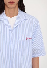 Fiorucci STRIPED LOGO BOWLING SHIRT - Krekls - light blue