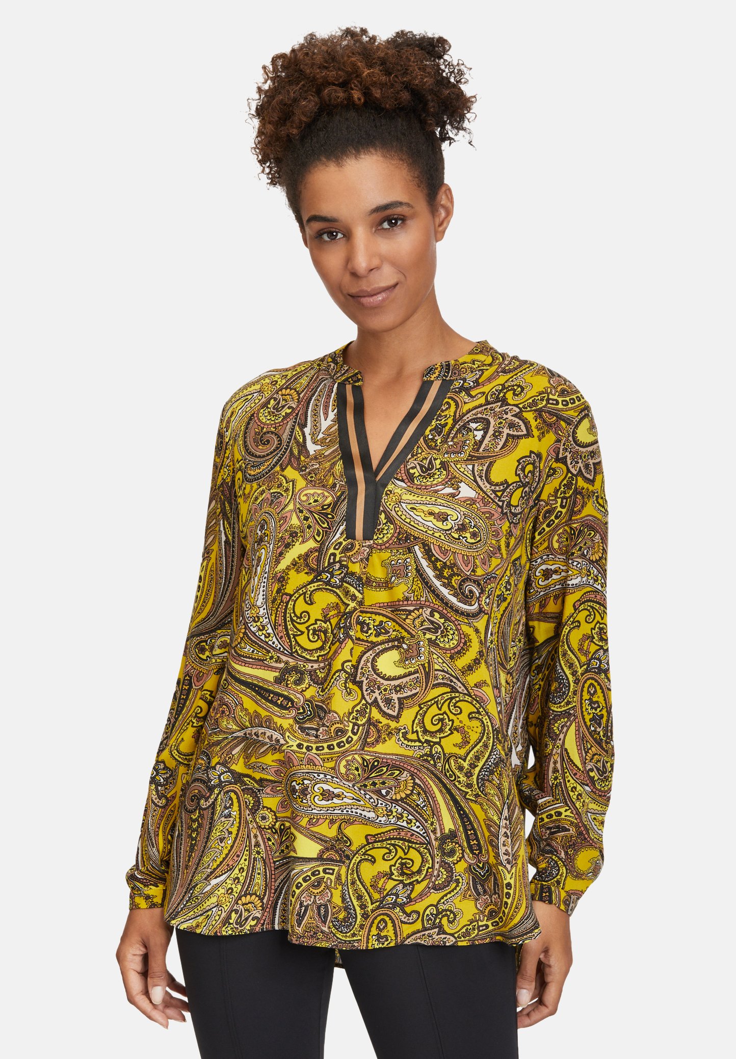 Betty & Co Damen-Shirt Mit Stehkragen | Leicht Transparent, Mit Animal-Print | Figurbetont, 62 Cm Lang