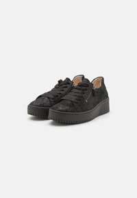 Zapatillas Gabor 76.438.67 Negro