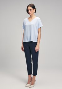 adL SHORT SLEEVES V NECK  - Jednoduché tričko - blue