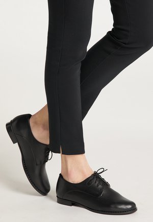 Pantofi cu șiret - black