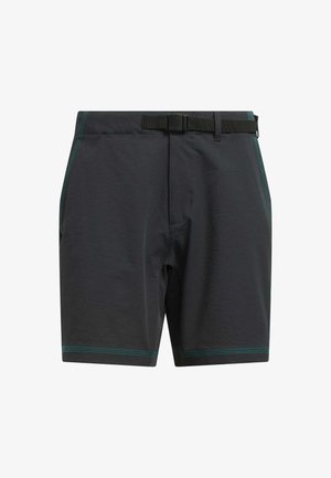 Donkergrijze shorts van lichtgewicht stof, voorzien van een zwarte riem, zijzakken en turquoise stiksels.