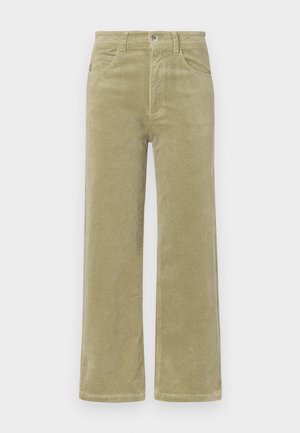 Pantalon en velours côtelé vert terne, avec une coupe droite, quatre poches et une fermeture à bouton à la taille. Surface texturée à côtes.