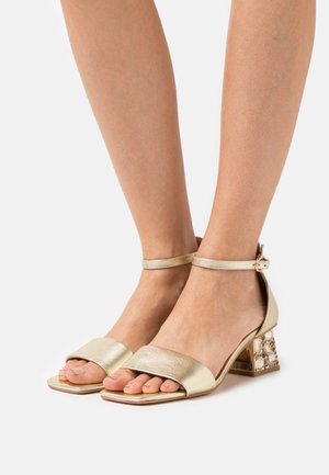 Alma en Pena Sandaler - gold-coloured
