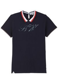 T-shirt en coton marine avec manches courtes, col en V, col à rayures blanches et rouges, présentant "BW" brodé en fil métallique. Détail en forme de trou sur le dos.
