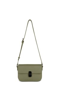 Borsa a tracolla verde in pelle con chiusura a soffietto, accessori in metallo nero, tracolla regolabile e logo impresso sul fronte.