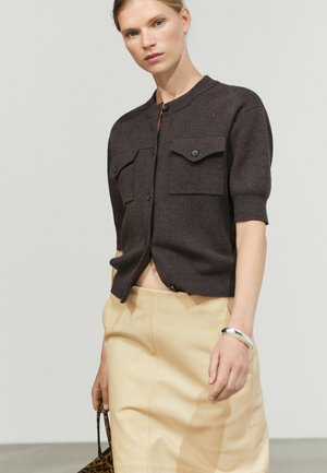 Massimo Dutti, SHORT SLEEVE KNIT CARDIGAN WITH POCKETS - Kardigan - brown
