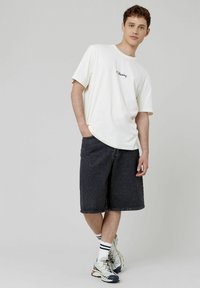 BZB BERMUDA - Short en jean - noir