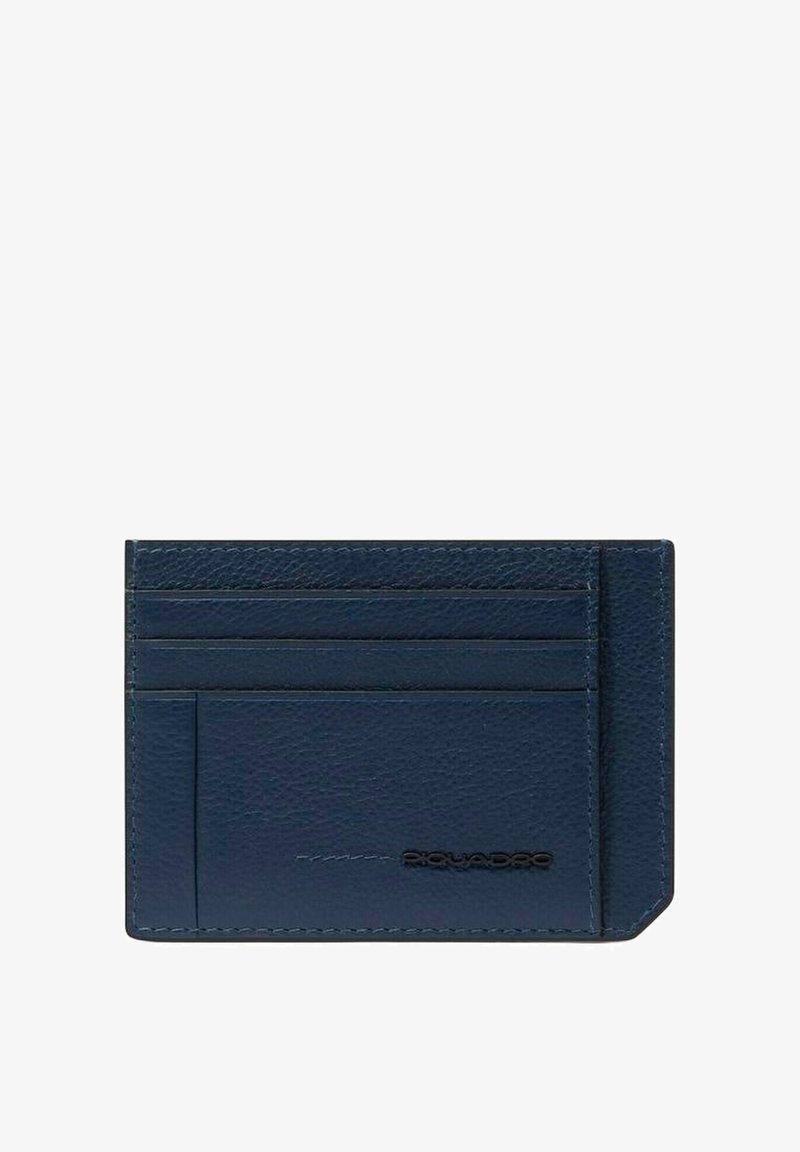 Portacarte in pelle blu navy con finitura testurizzata. Dotato di molteplici slot per carte e design elegante e minimalista. Logo del marchio nero in rilievo.
