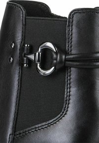 Marco Tozzi CHELSEA - Botine - black