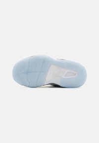 Jordan JORDAN STAY LOYAL 3 UNISEX - Sneakers basse - wolf grey/cool grey/white