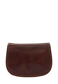 Porte-monnaie en cuir marron avec des bords arrondis, des coutures visibles en marron clair et une texture lisse. Pas de matériel ou de détails supplémentaires.