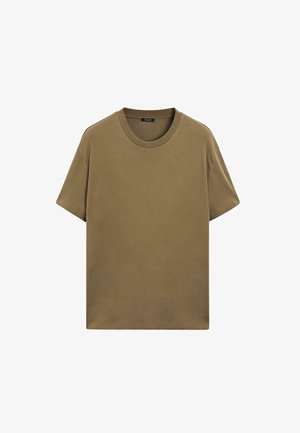 Olivengrøn bomulds T-shirt med korte ærmer, rund halsudskæring og en afslappet pasform. Glat tekstur uden synlige mønstre eller dekorationer.