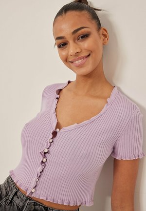 MIT KURZEN ÄRMELN UND PERLENDETAILS - Cardigan - light lilac