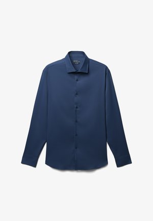 Camicia a manica lunga di colore blu navy realizzata in tessuto morbido, dotata di un colletto classico, chiusura con bottoni e polsini ben cuciti.