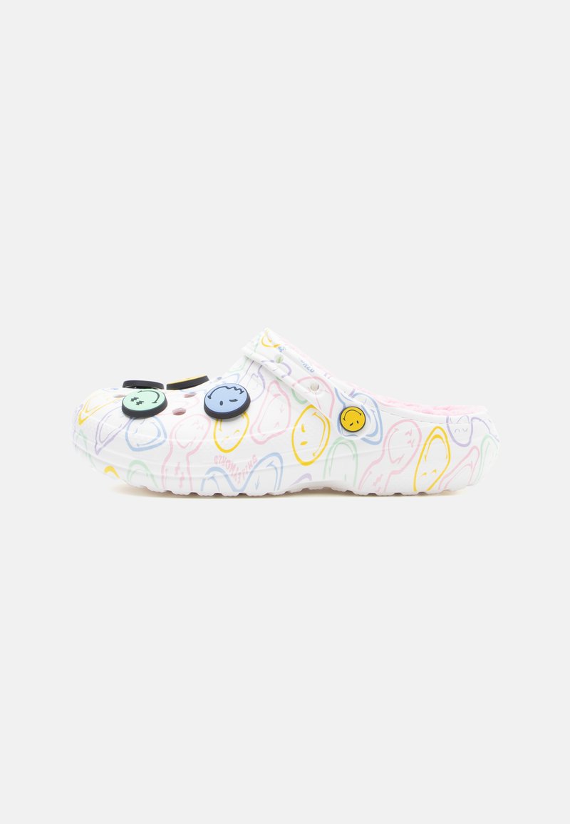 Crocs SMILEY CLASSIC UNISEX - Pantolette flach - multi-coloured ...