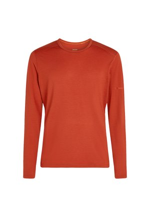 Pánská dlouhá košile s oranžovo-rustovým odstínem, s kulatým výstřihem a bezproblémovými rameny, vyrobená z lehké tkaniny, s decentním logem značky na levém rukávu.