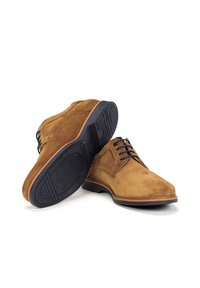 Fluchos Zapatos con cordones - cognac