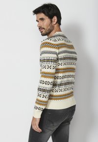Koroshi Sweter