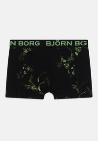 Crne bokserice s zelenim cvjetnim uzorkom, s zelenim pojasom na kojem piše "BJÖRN BORG", izrađene od mekog materijala.