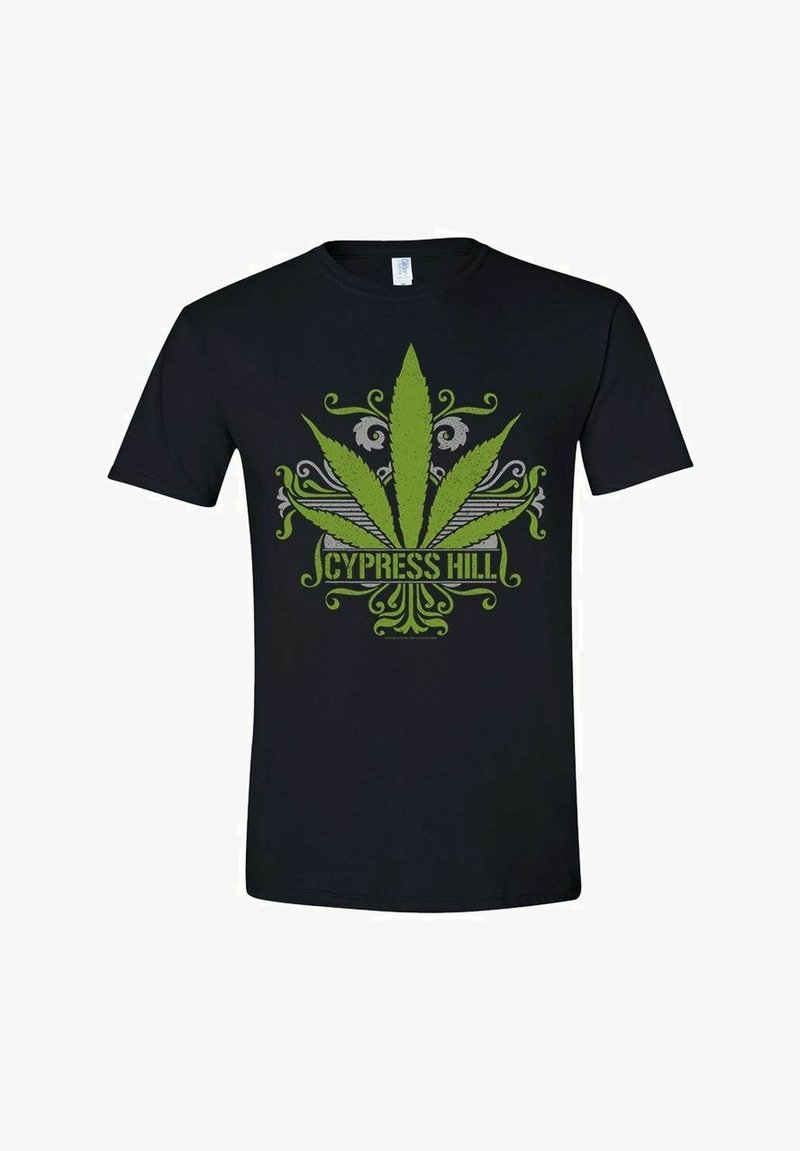 Zwarte t-shirt met een groene cannabisblad graphic met sierlijke ontwerpen, gecentreerde tekst met de tekst "CYPRESS HILL," en korte mouwen.