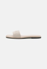 Unselected, crystal gray