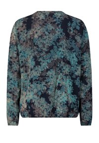 Pullover a maniche lunghe con vestibilità rilassata, caratterizzato da un motivo astratto nei toni del teal, blu navy e beige.