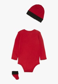 Jordan JUMPMAN SET UNISEX - Gorro - gym red