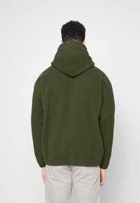 Levi's® COZY UP - Sweatshirt com capuz - pineneedle