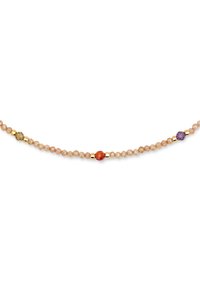 Collana di perle con perle traslucide di pesca, accenti dorati e tre perle più grandi di colori diversi: verde, arancione e viola.