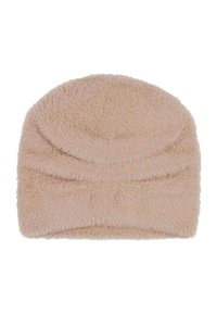 Berretto invernale beige peloso con texture morbida e sottili dettagli a cucitura orizzontale.
