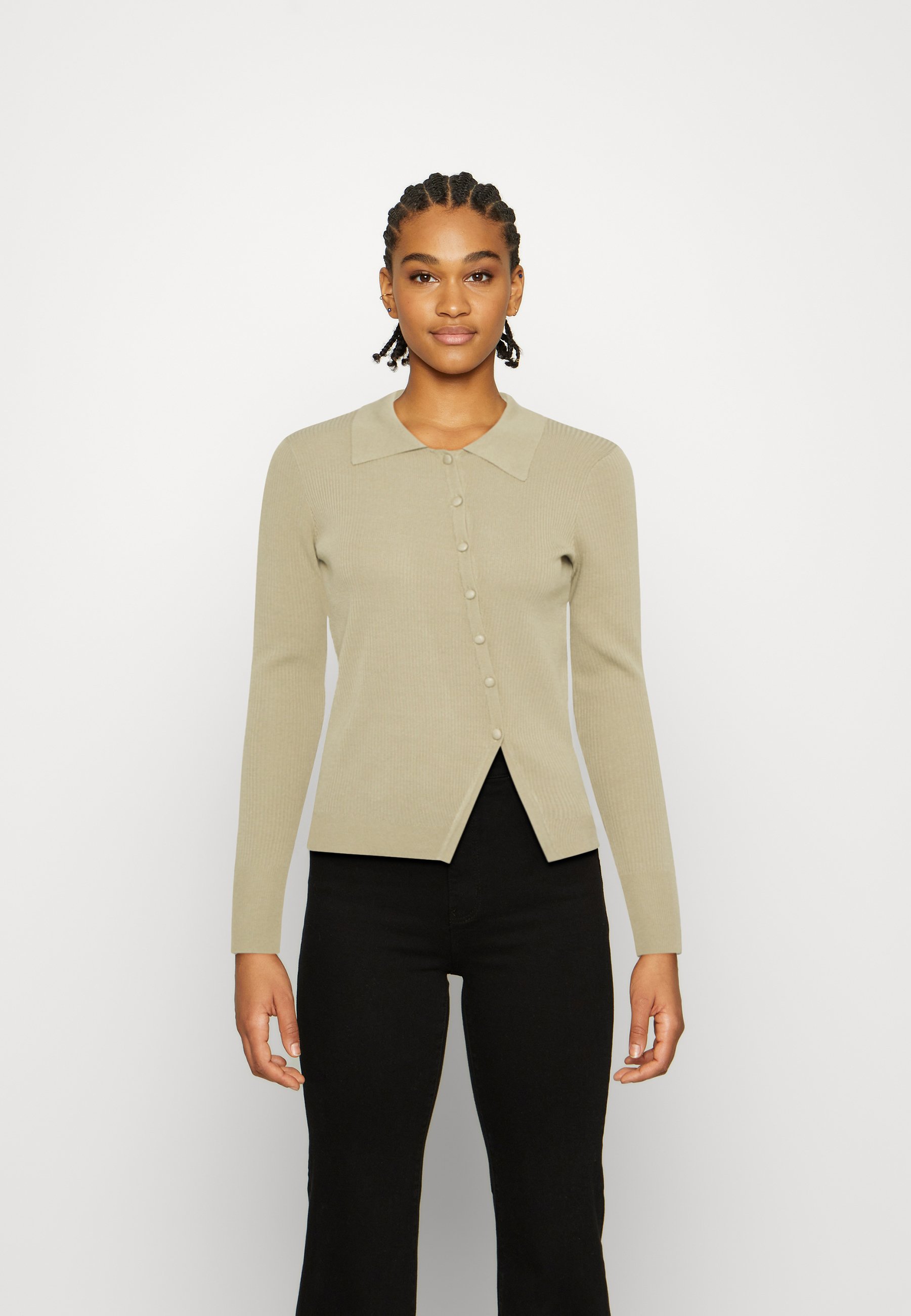 NA-KD DIAGONAL BUTTONED CARDIGAN 