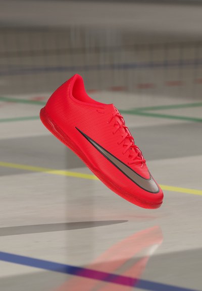 Nike Performance VAPOR 17 CLUB IC Unisex