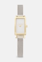 Skagen dameshorloge Hagen quartz/3 hands uurwerk 22mm kastmaat met een roestvrij stalen armband SKW3098