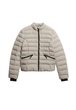 Jasnoszara kurtka puchowa z wysokim kołnierzem, zamkiem błyskawicznym z przodu oraz dwiema kieszeniami na zamek. Posiada kontrastujące czarne mankiety i akcenty na zamku.