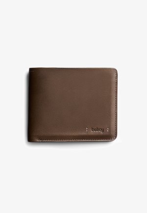 Portafoglio Bifold Da Uomo In Pelle Italiana Conciata Al Vegetale, Marrone. Fatto A Mano, Personalizzabile Con Iniziali.