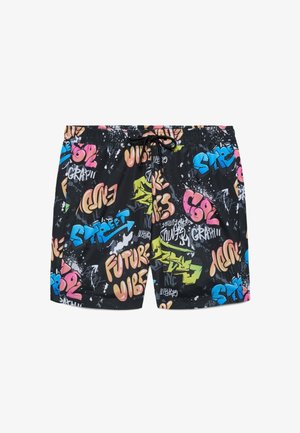 Shorts neri con testo graffiti colorato che include "FUTURE VIBE", "STREET" e schizzi astratti e forme, con vita regolabile con coulisse nera.