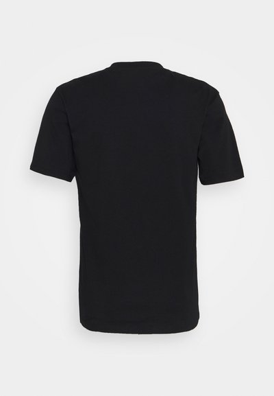 Svart t-skjorte med kort erm og rund hals, med en glatt bomullsoverflate og rett kant, designet i en klassisk passform.