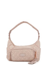 Borsa a tracolla trapuntata in beige chiaro con design curvo, dotata di tasca frontale con zip, logo impresso e una tracolla imbottita e regolabile.