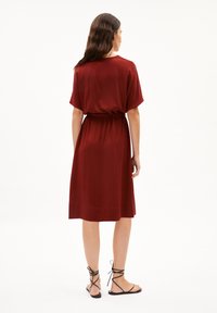 ARMEDANGELS MAAHALIA - Freizeitkleid - dark crimson