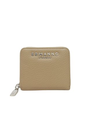 Portafoglio beige in pelle testurizzata con zip a giro, logo in metallo argentato "ERMANNO FIRENZE" e cursore della zip argentato abbinato.