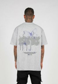 MJ Gonzales METAMORPHOSE  - Camiseta estampada - grey