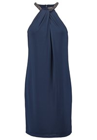 Robe bleu marine sans manches longueur genou avec encolure halter ornée de bijoux et pli devant.