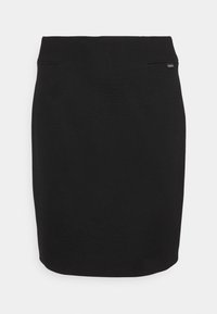Falda lápiz negra con una textura suave, diseño ajustado y una discreta etiqueta de logo de la marca en la cinturilla. Sin bolsillos visibles.